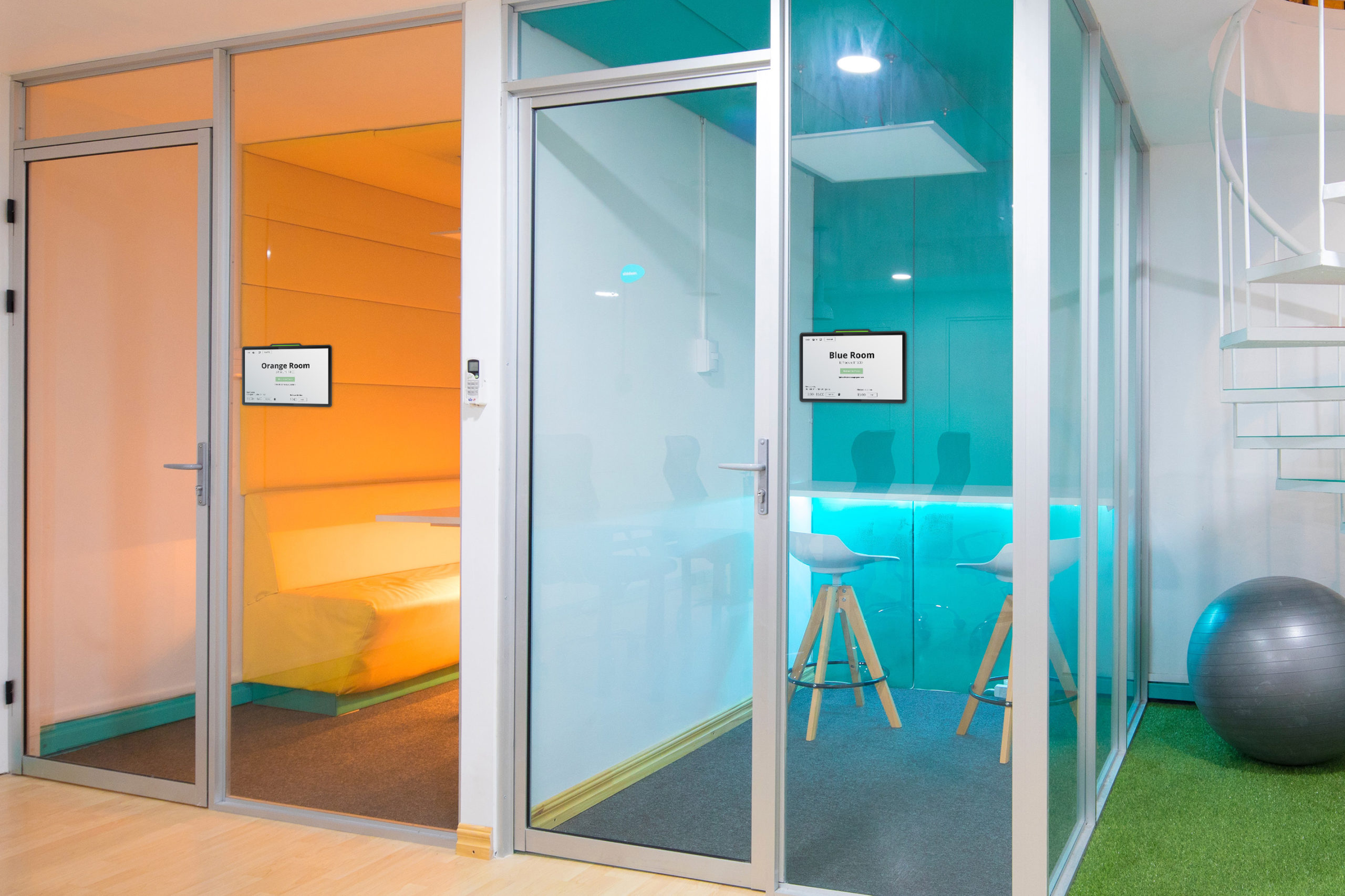 smartsign-smartsign-room-meeting-rooms-glass-scaled-1.jpg